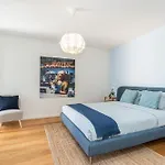 Mar-brand New! With Pool, 50m דירה *