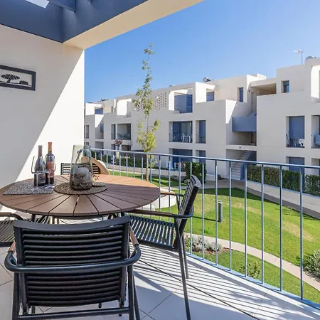 Apartman Mar-brand New! With Pool, 50m *
