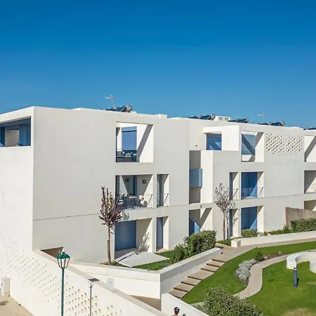 Apartment Mar-brand New! With Pool, 50m