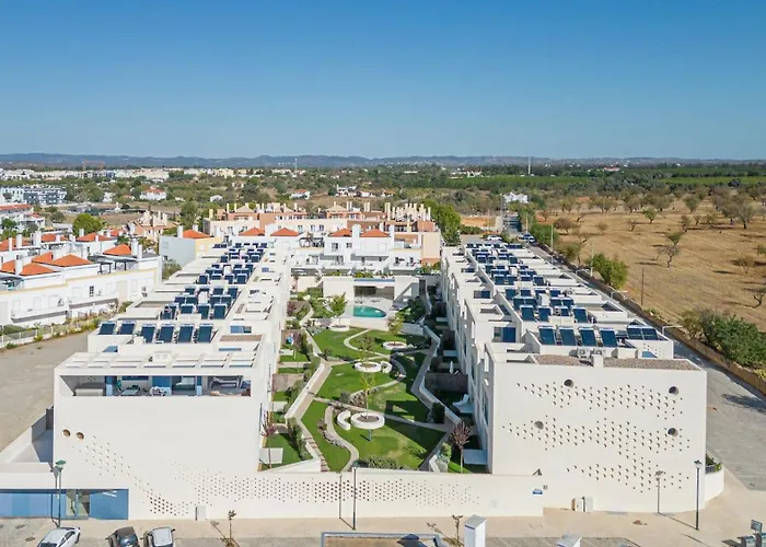 Mar-brand New! With Pool, 50m *