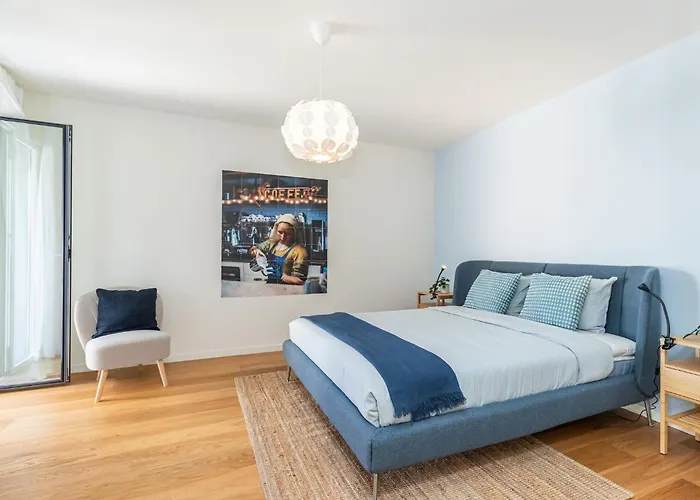 Mar-brand New! With Pool, 50m Daire *