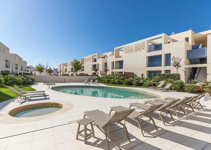 Daire Mar-brand New! With Pool, 50m *