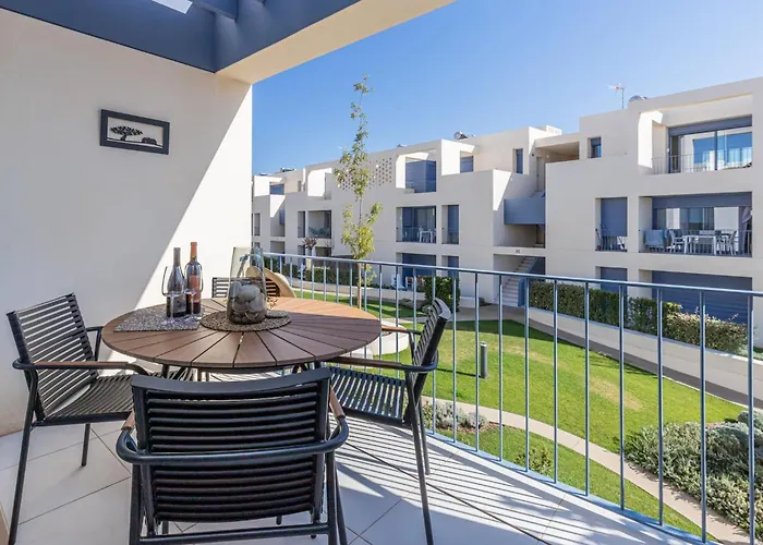 Daire Mar-brand New! With Pool, 50m *