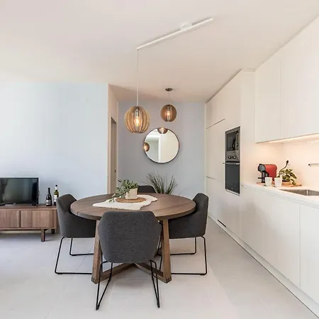 Mar-brand New! With Pool, 50m